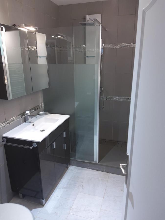 Grand T2 Vue Mer Apartment La Ciotat Bagian luar foto
