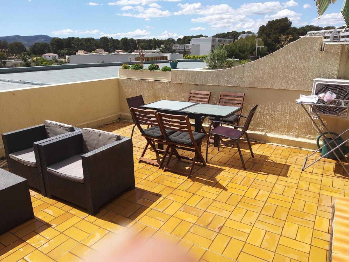 Grand T2 Vue Mer Apartment La Ciotat Bagian luar foto